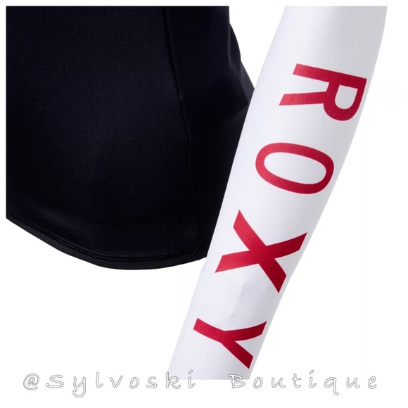 🔥 Roxy Stripe Long Sleeve Rash Guard NWT - Picture 3 of 5